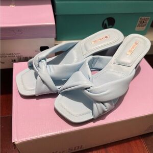 Knot Leather block heels